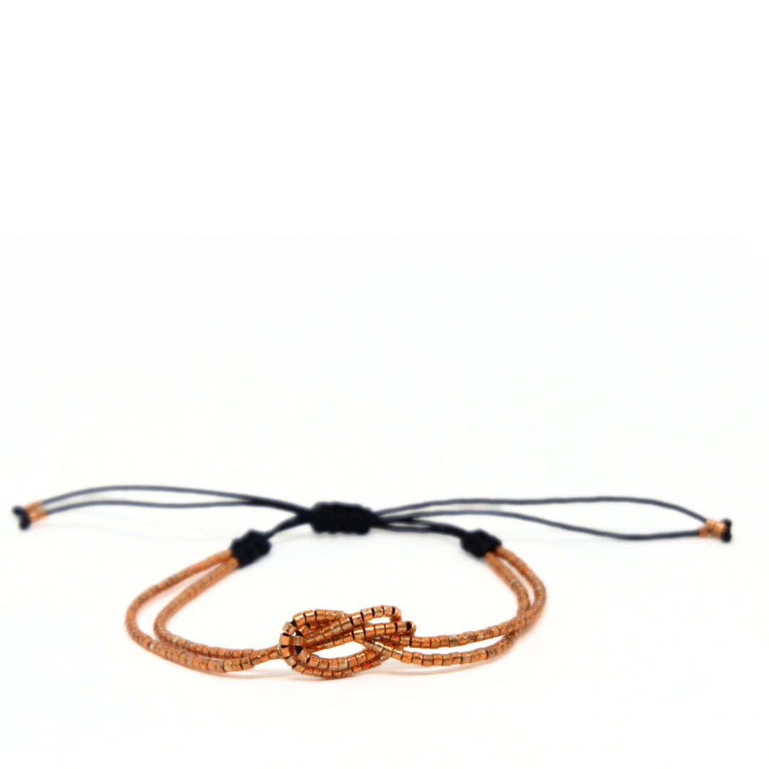- Twist And Shine Bracelet Gold -